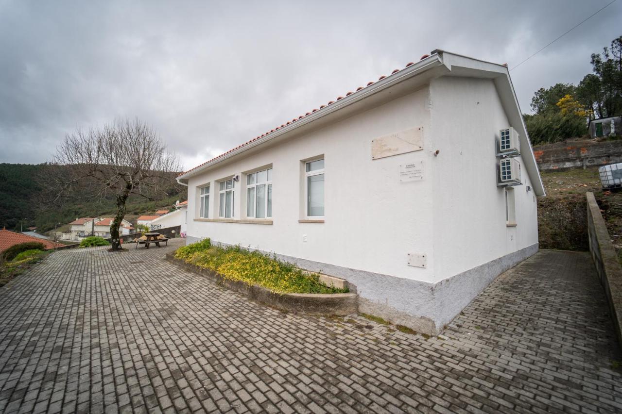 Vila Casas Da Escola - "A Escola" - Meas Pampilhosa da Serra Exteriér fotografie