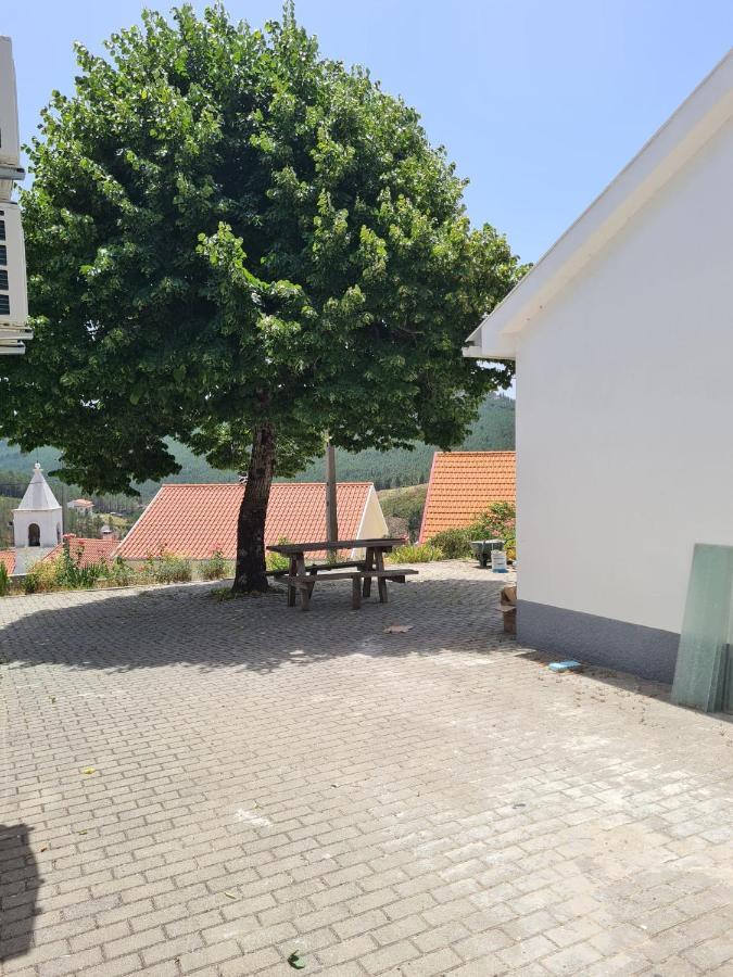 Vila Casas Da Escola - "A Escola" - Meas Pampilhosa da Serra Exteriér fotografie