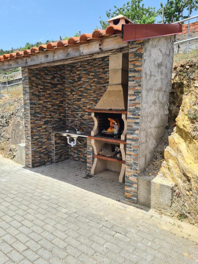 Vila Casas Da Escola - "A Escola" - Meas Pampilhosa da Serra Exteriér fotografie